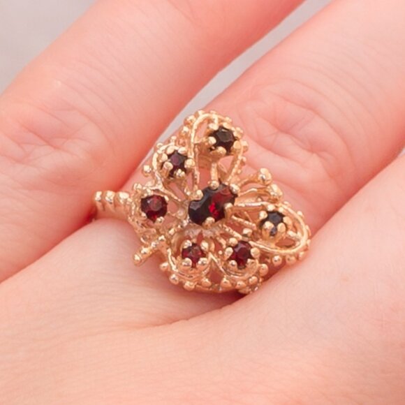 1970s 10k Gold Garnet Butterfly Cocktail Ring · Size 5.75 - Picture 12 of 13